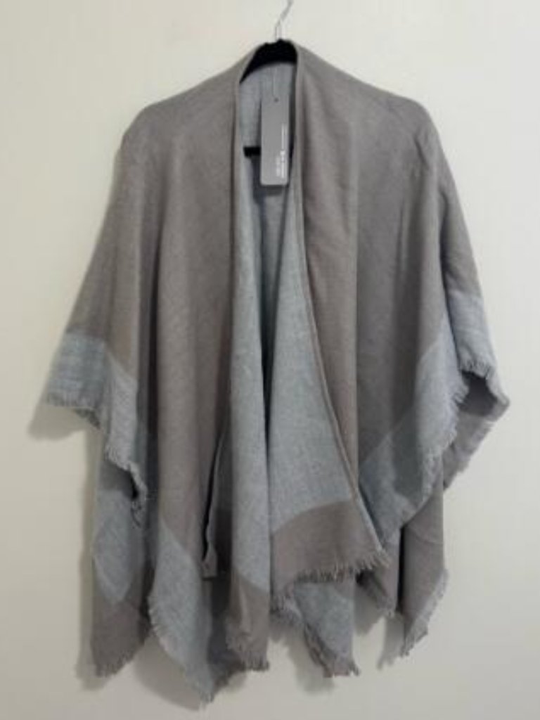 Fraas Nwt Gray And Tan Fringed Shawl